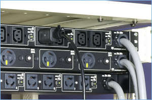 1Uコンセントバー 30A入力 IEC C-13 | アメリカン電機株式会社